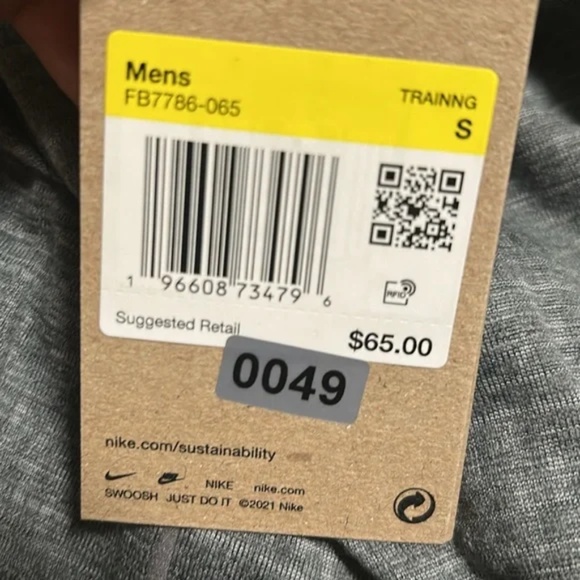 New Nike Yoga Dri Fit Shorts 4" Length Gray Size Small - Picture 7 of 9